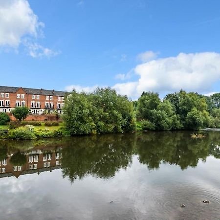 فيلا Zeppelin House - Riverside 18Th Century Townhouse بيودلي المظهر الخارجي الصورة