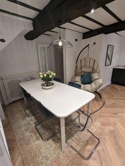 فيلا Zeppelin House - Riverside 18Th Century Townhouse بيودلي المظهر الخارجي الصورة