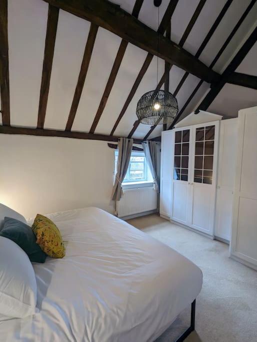 فيلا Zeppelin House - Riverside 18Th Century Townhouse بيودلي المظهر الخارجي الصورة